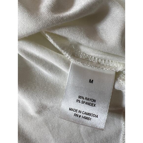 Kendall & Kyle Tshirt Womens Medium NWOT - Picture 6 of 6